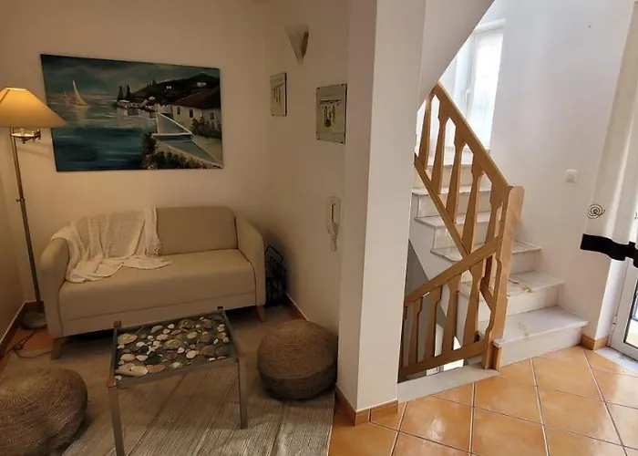 Seaside Gem, 3 Ensuites, & Town Centre 나자레