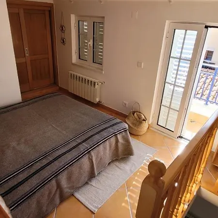 Seaside Gem, 3 Ensuites, & Town Centre * Nazare