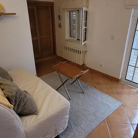 Seaside Gem, 3 Ensuites, & Town Centre Apartment Nazare