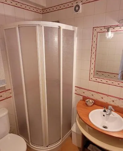 Seaside Gem, 3 Ensuites, & Town Centre Appartement *